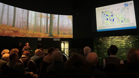 Friedericke Möbius berichtete zusammen mit Dr. Martin Krappe von ihrer Forschung zum ursprünglichen Zustand der Seen im Nationalpark