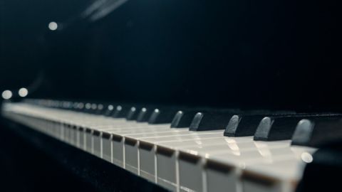 Orgel mit Stummfilm 