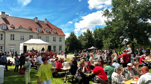 Weinblütenfest Schloss Rattey 2024 02