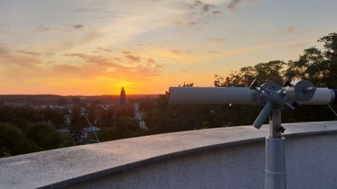 Ein Blick von der Demminer Sternwarte über Demmin am Abend