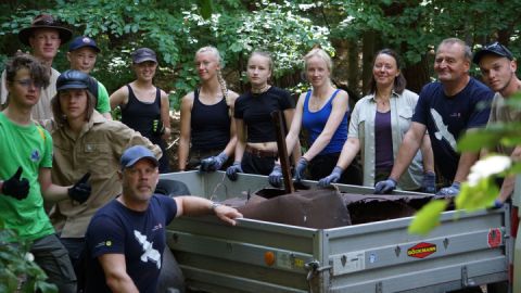 Gemeinsam gegen Altlasten, von denen es im Nationalpark noch viele gibt